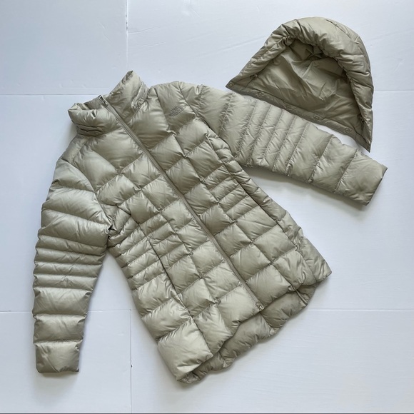 The North Face Padded 550 Fill Women’s Jacket, Size Medium - Picture 4 of 8